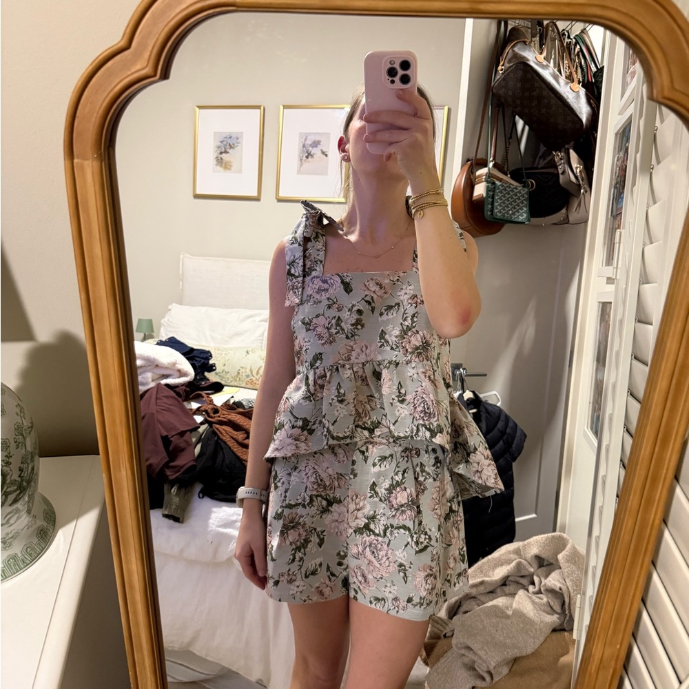 Moodie Floral Patterned Garment
